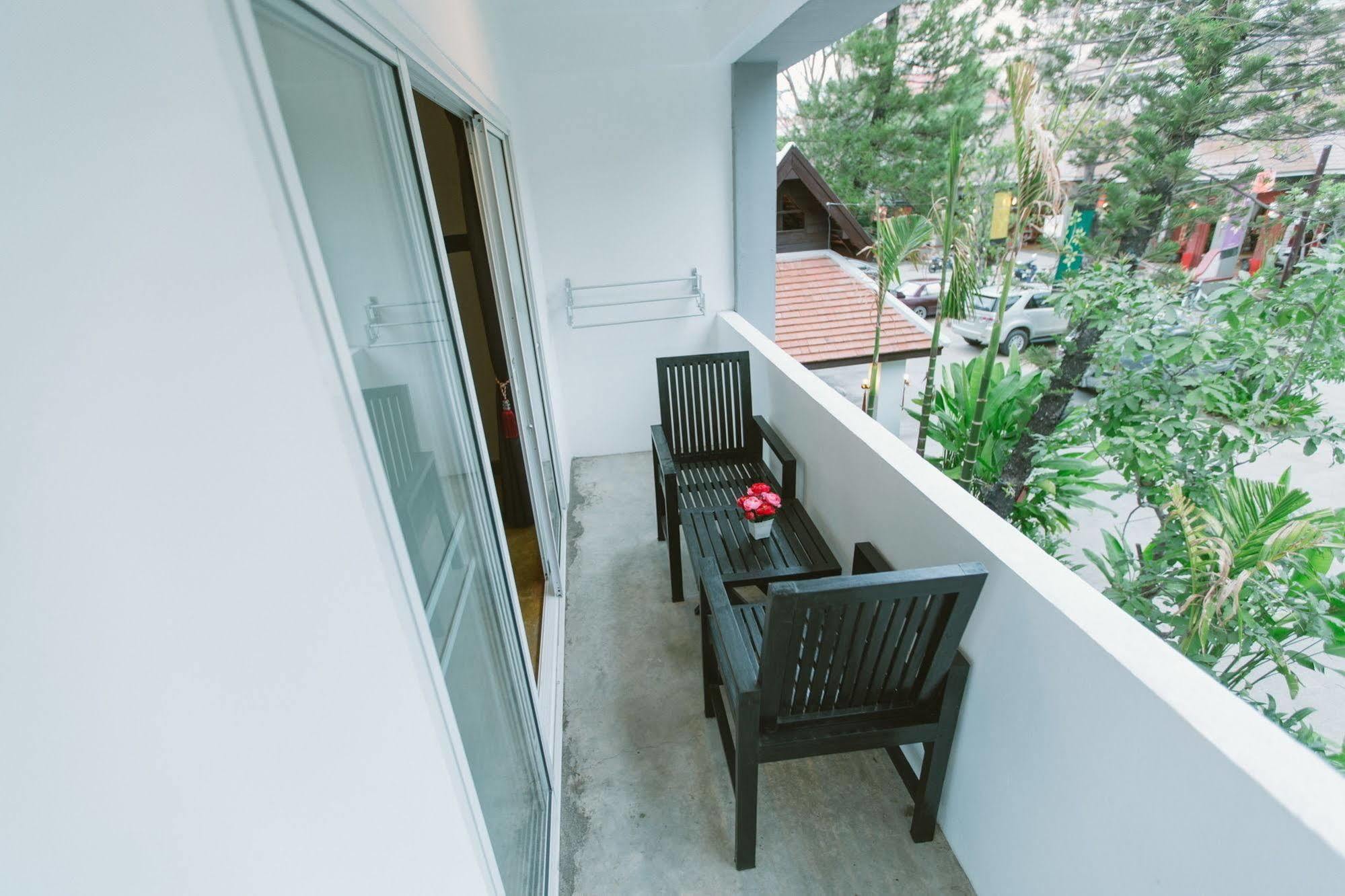 Hotel The Odyssey Chiang Mai Esterno foto