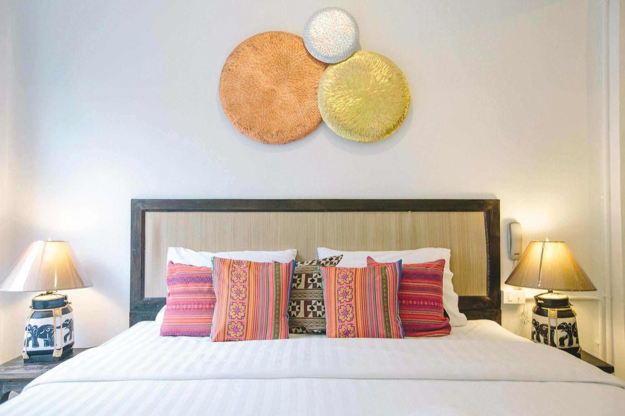 Hotel The Odyssey Chiang Mai Esterno foto
