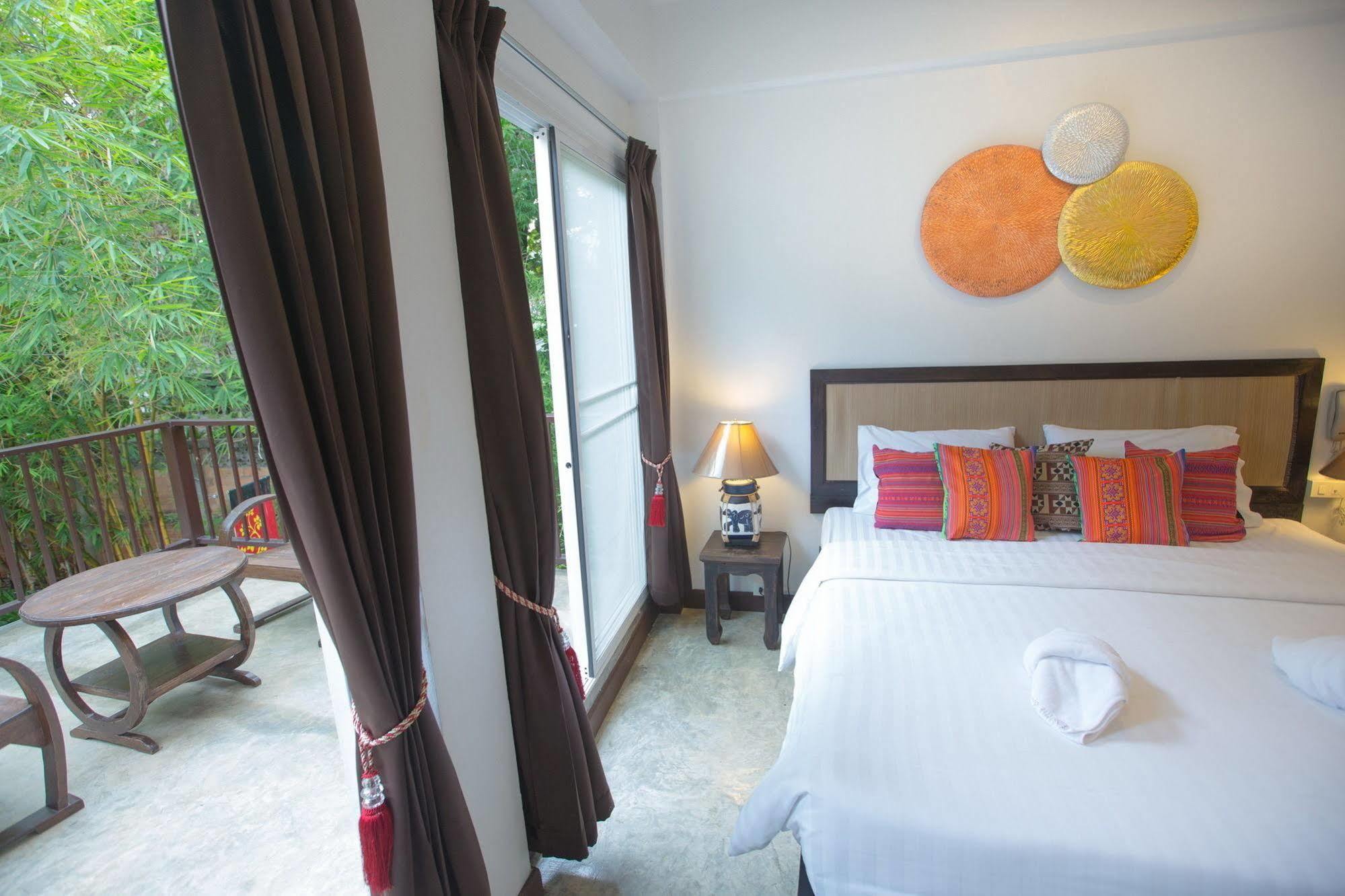 Hotel The Odyssey Chiang Mai Esterno foto
