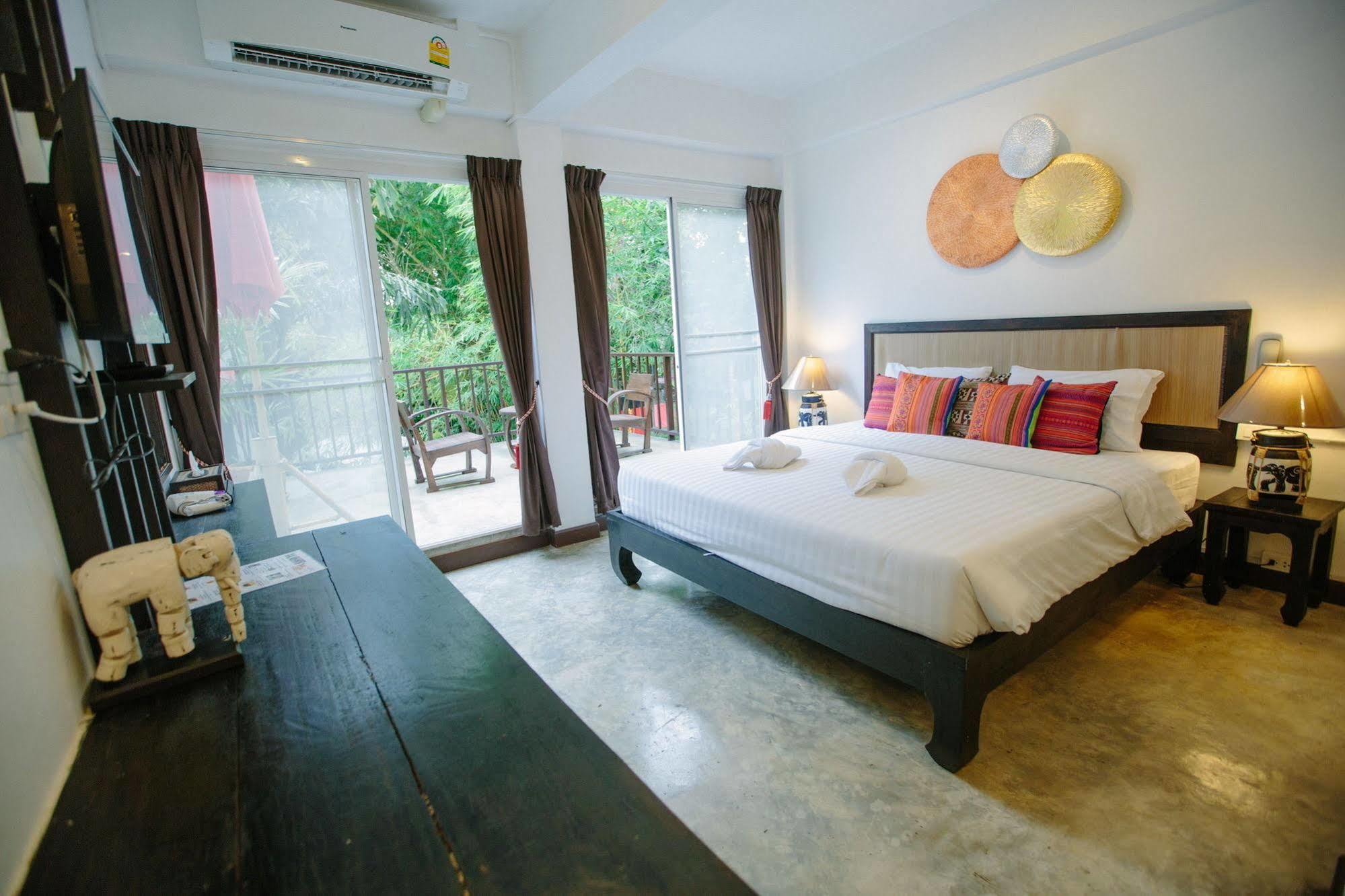 Hotel The Odyssey Chiang Mai Esterno foto