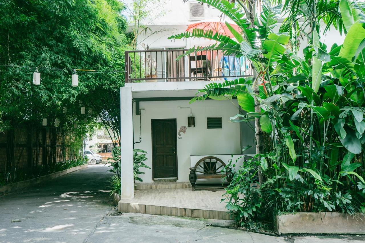 Hotel The Odyssey Chiang Mai Esterno foto