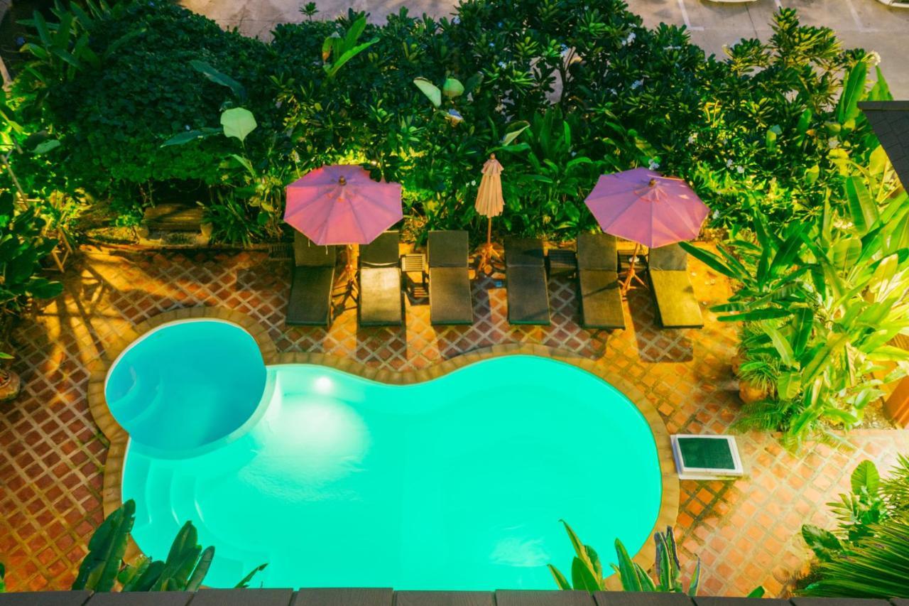 Hotel The Odyssey Chiang Mai Esterno foto